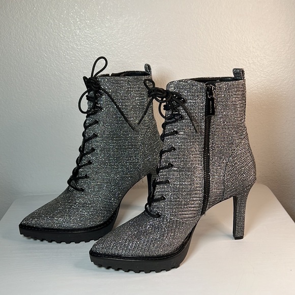 Women’s Michael Kors sparkle for days combat boots, size 5.5 - Picture 4 of 16